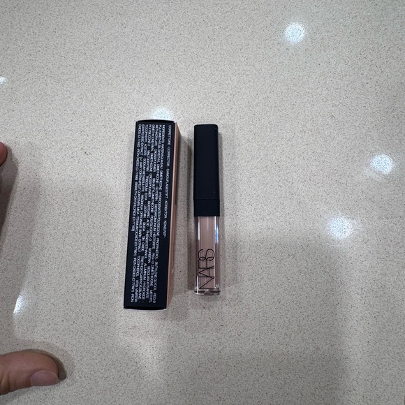 NWT NARS Radiant Creamy Concealer – Cannelle Light 2.75 – Travel Mini - Picture 5 of 6
